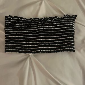 Sleeveless bikini top